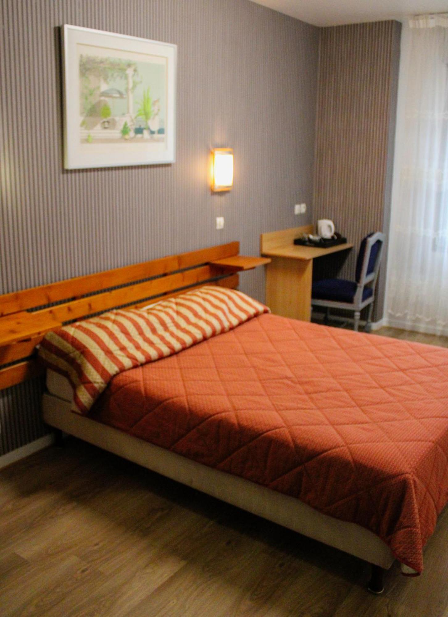 Chambres D'Hotes Du Colvert Forges-les-Eaux Esterno foto