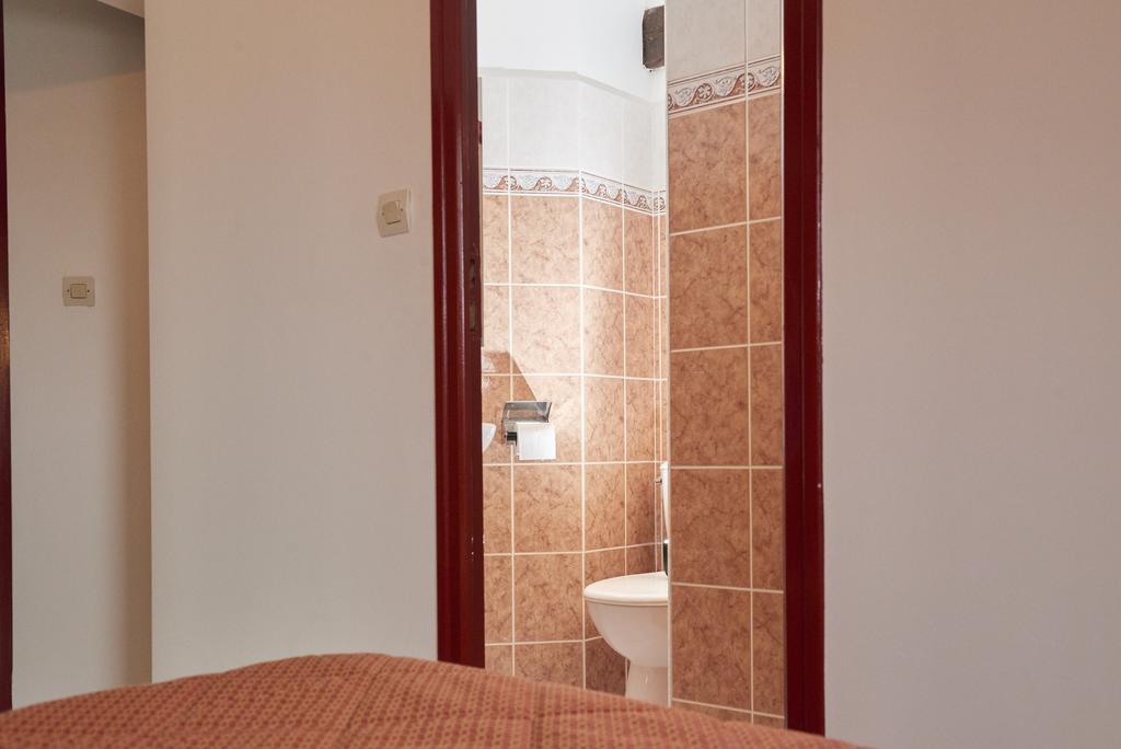 Chambres D'Hotes Du Colvert Forges-les-Eaux Esterno foto